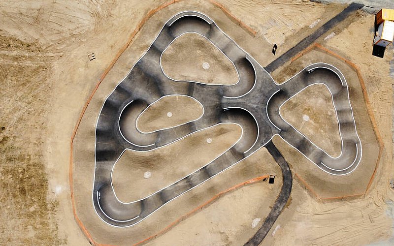 Entreprise création & installation de pumptrack & piste BMX race - 66 alenya