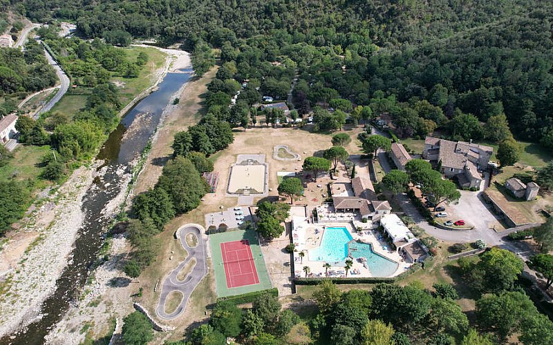 Créateur, installateur de pumptrack en France - Camping