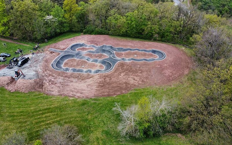 Création, installation Pumptrack en France - Rhone