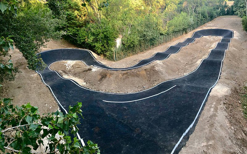 Création, installation de Pumptrack en France - Commune Eyguières