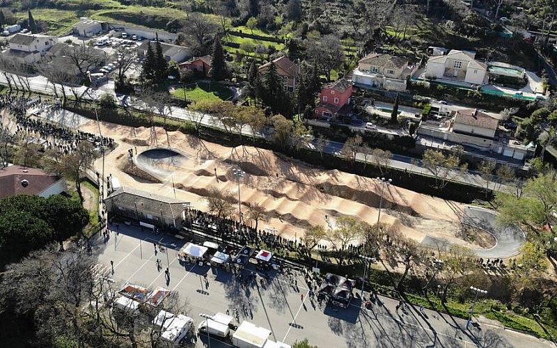 Entreprise création & installation de pumptrack & piste BMX race - 13 les pennes