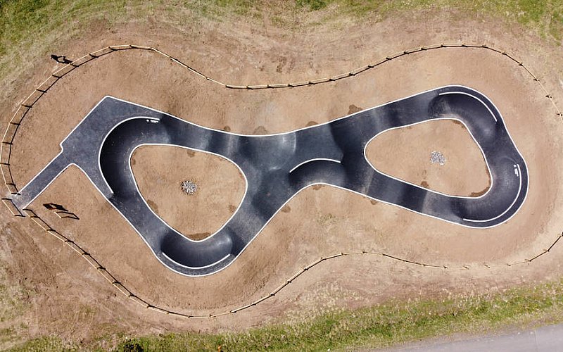 Création, installation de Pumptrack & piste BMX race en France - Commune Lorlanges 43