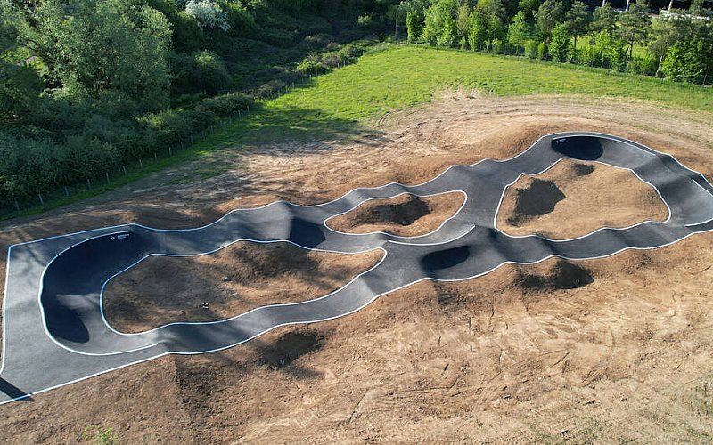 Création, installation Pumptrack en France - 69 Marcy