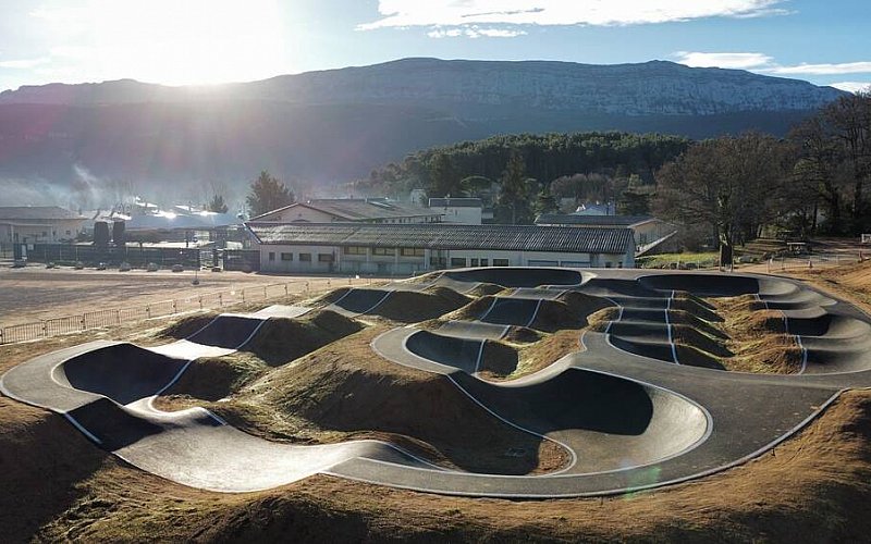 Création, installation de Pumptrack en France Var
