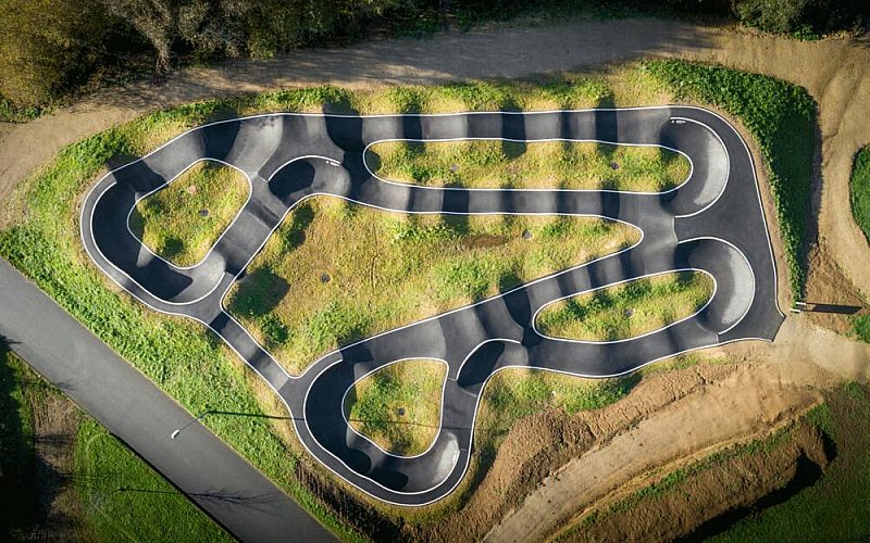 Création, installation Pumptrack en France Plonés