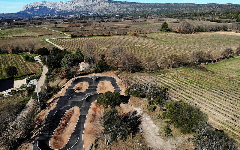 Création, installation de Pumptrack en France - Commune 83