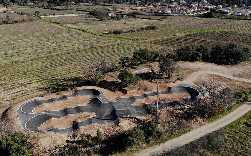 Création, installation de Pumptrack en France - Commune Pourrieres