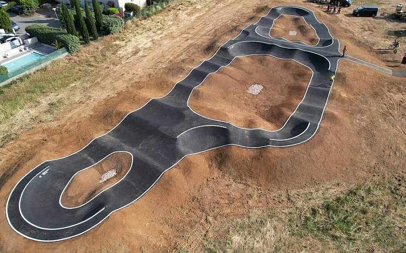 Création, installation de Pumptrack en France - Commune Saint maximin 83