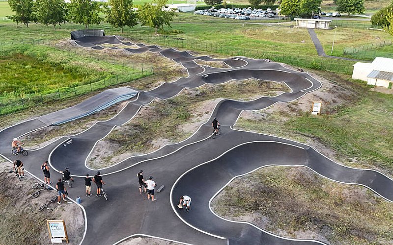Créateur, installateur de pumptrack en France - Villenave