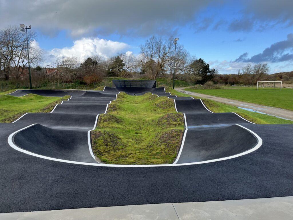 Réalisation d'un pumptrack à Fort Mahon