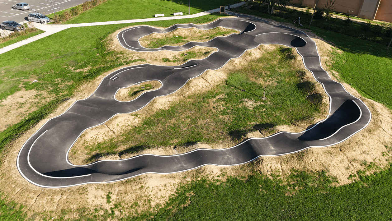 Réalisation d'un pumptrack à Negrepelisse
