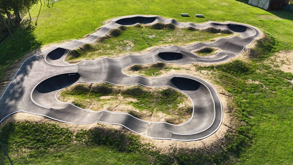 Réalisation d'un pumptrack à Negrepelisse