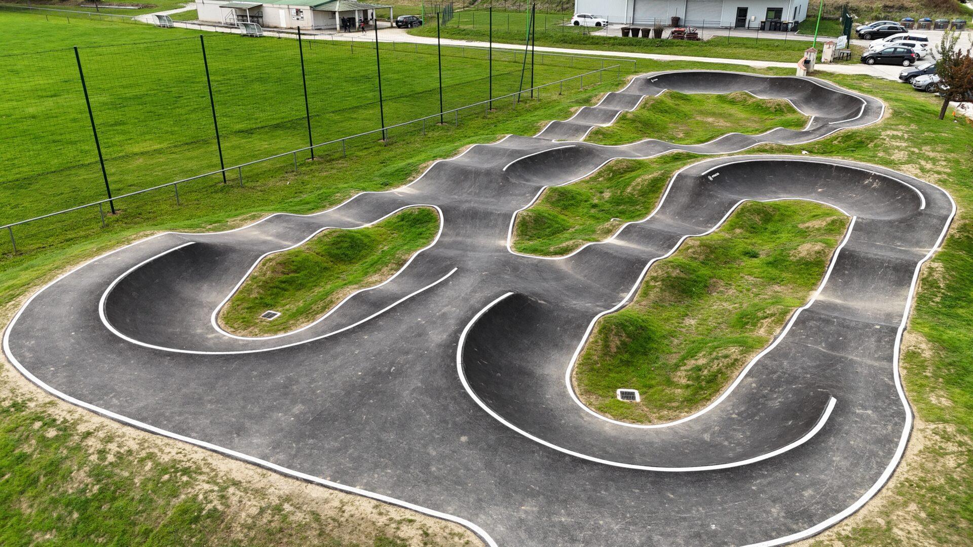 Réalisation d'un pumptrack à Roquefort