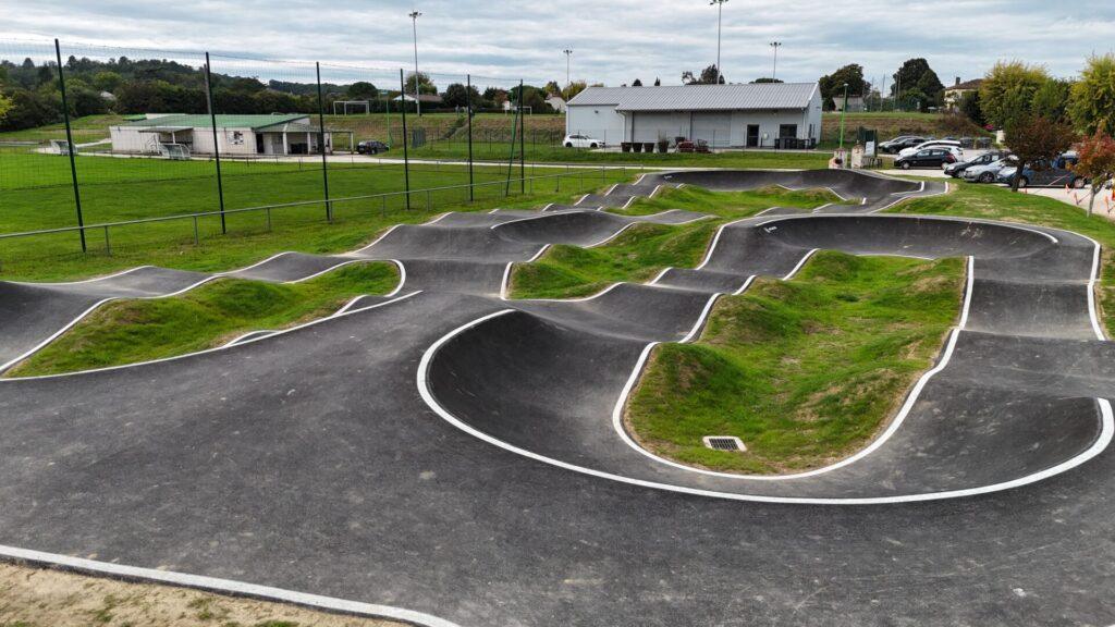 Réalisation d'un pumptrack à Roquefort