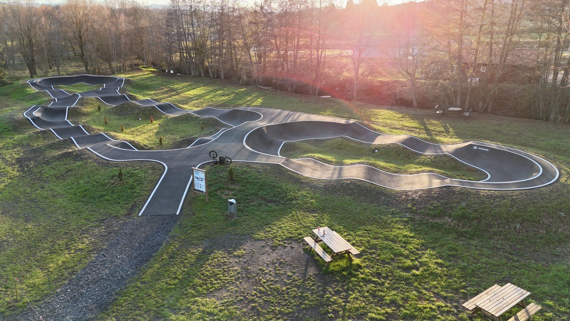 Réalisation d'un pumptrack à Saint Paulien