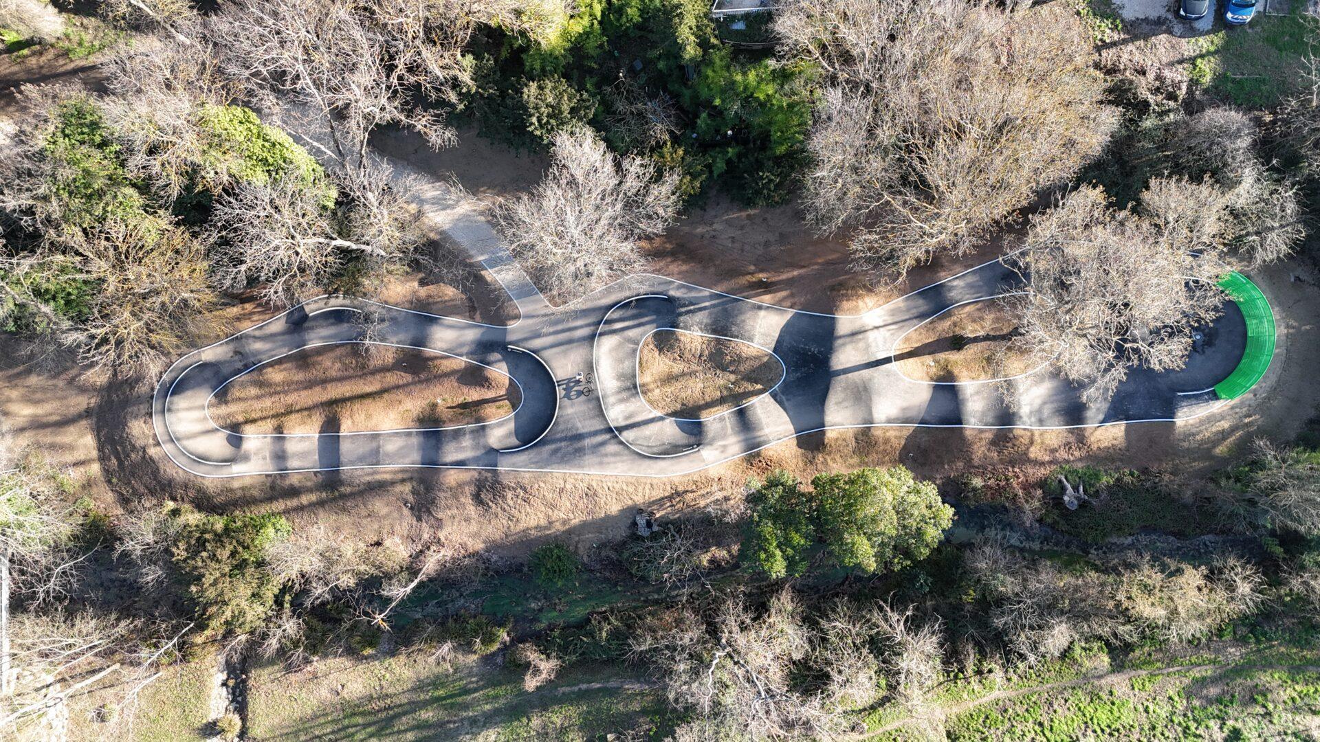 Réalisation d'un pumptrack à Saint Zacharie