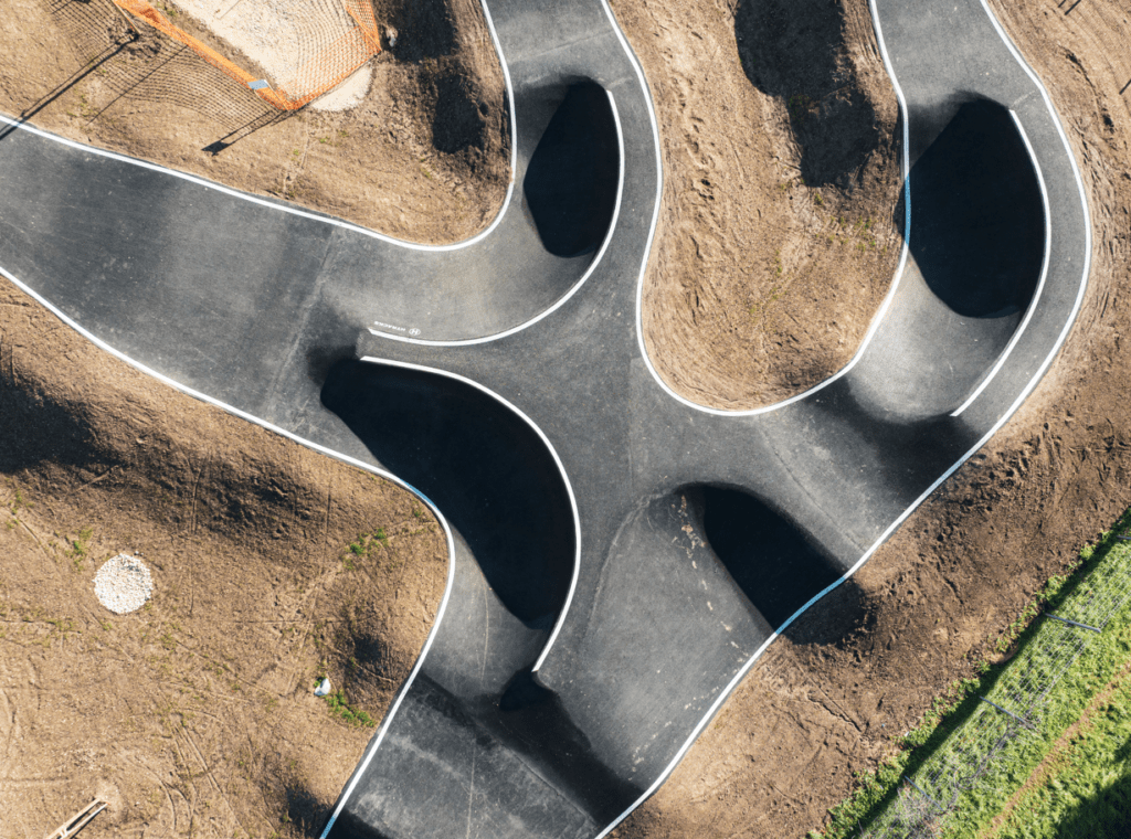 Réalisation d'un pumptrack à Velaux